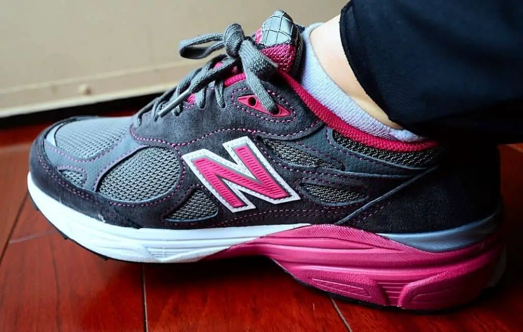 new balance women's 990 running shoes