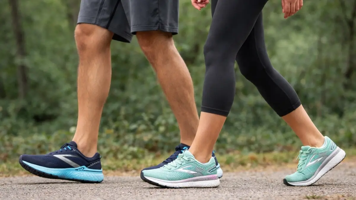 brooks running shoes