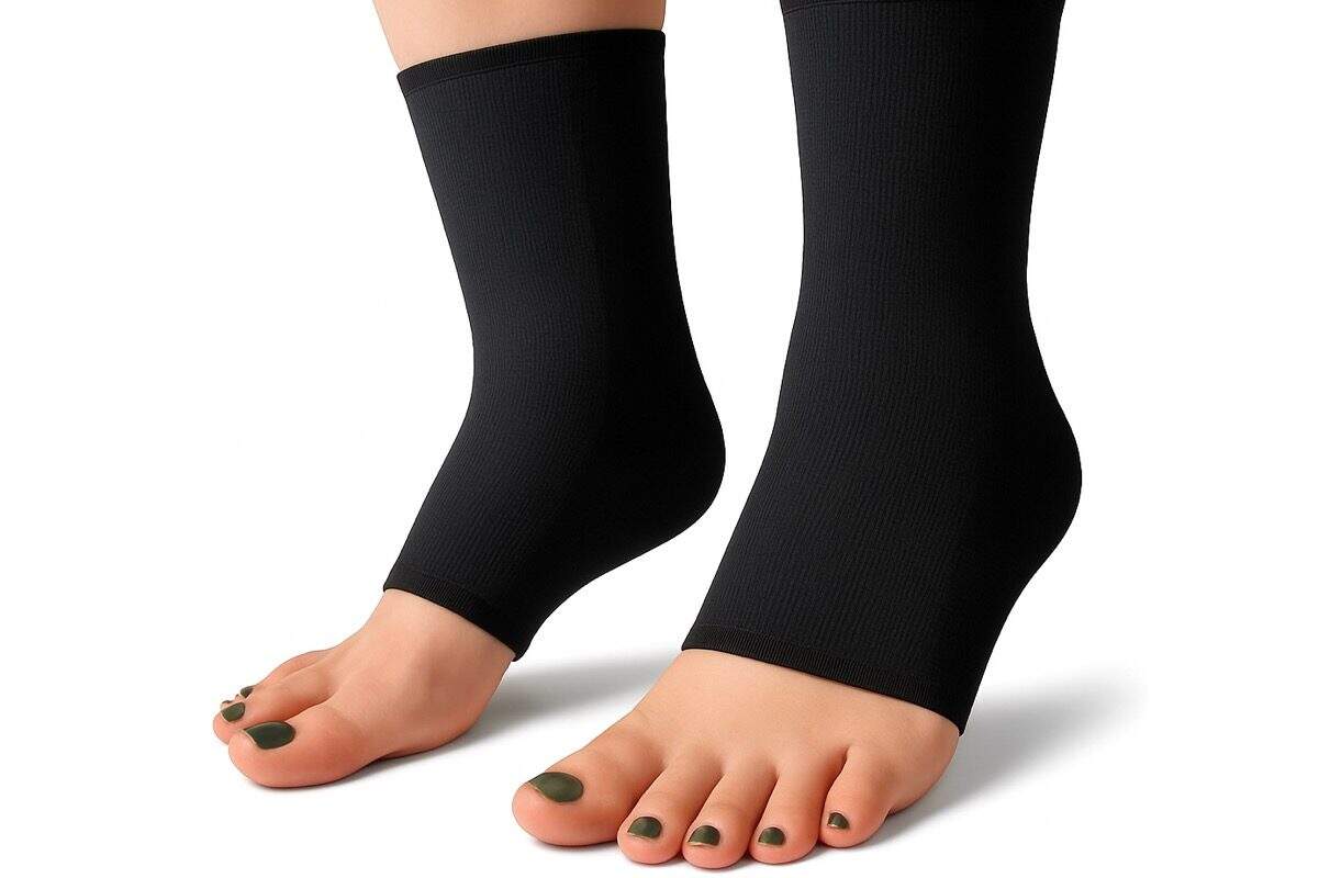 10 Best Socks To Wear For Plantar Fasciitis [2025]