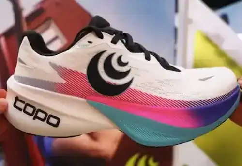 Topo Athletic Specter 3