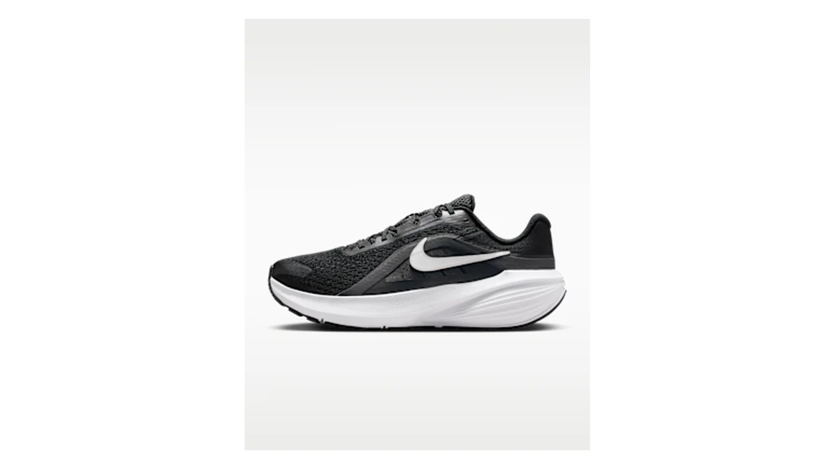 Nike Downshifter 14 road running shoe