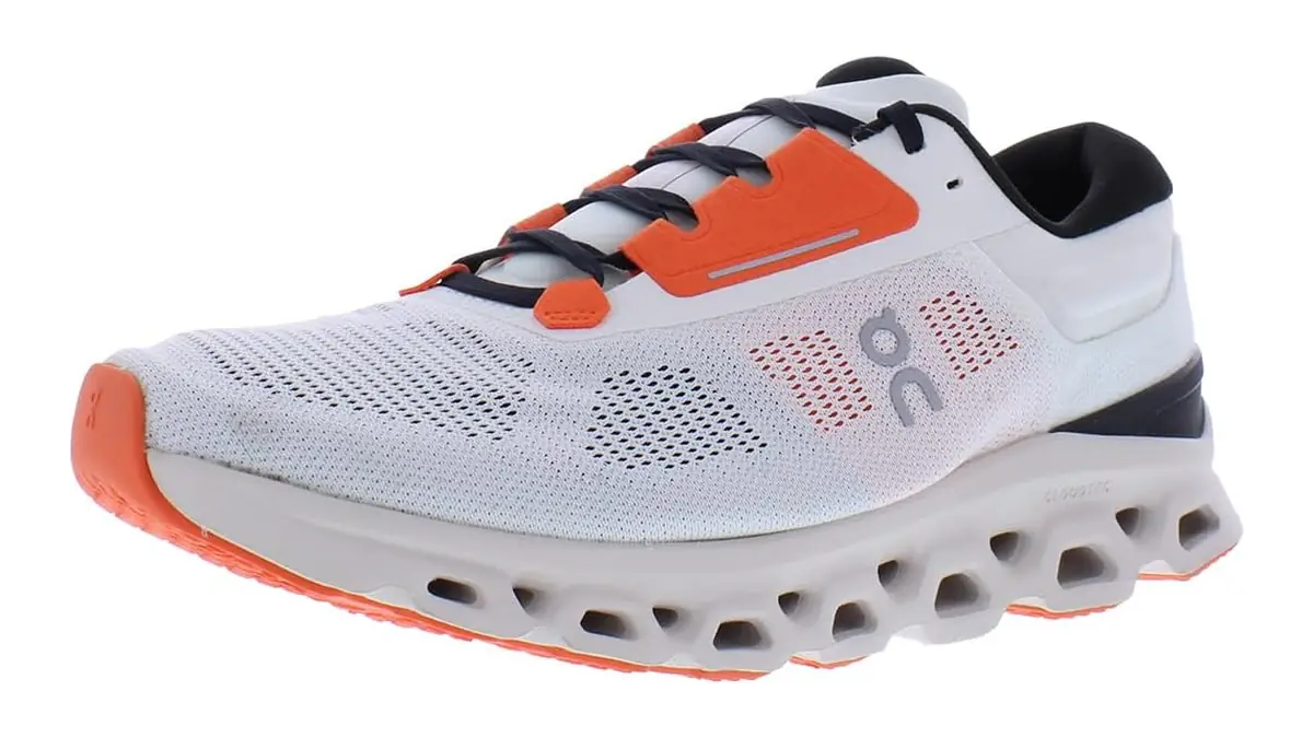 On Cloudstratus 3 shoe, side profile view