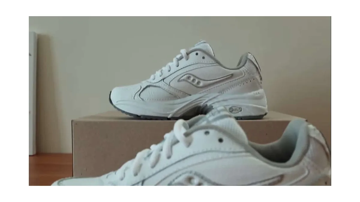 Saucony Grid Omni Walker walking shoe